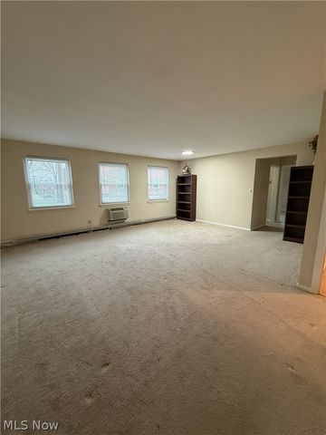 13781 Cedar Road 201, South Euclid, OH 44118