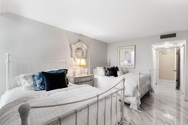 5550 N Ocean Drive 5c, Singer Island, FL 33404