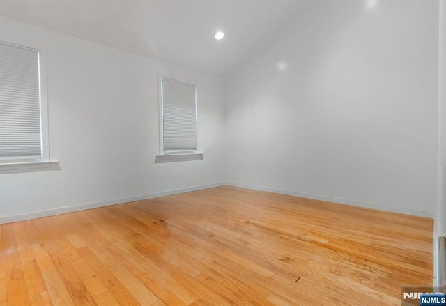 39 Summit Street, Ridgefield Park, NJ 07660
