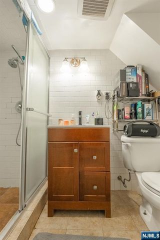 39 Summit Street, Ridgefield Park, NJ 07660