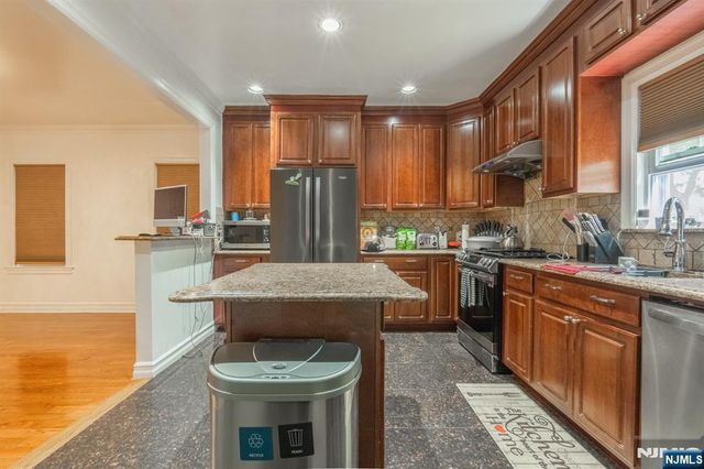 39 Summit Street, Ridgefield Park, NJ 07660