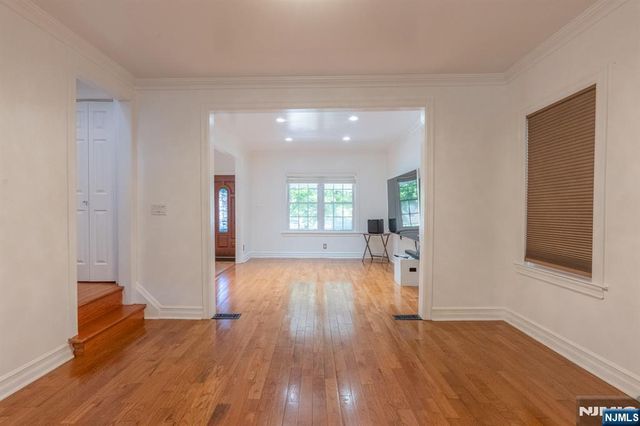 39 Summit Street, Ridgefield Park, NJ 07660