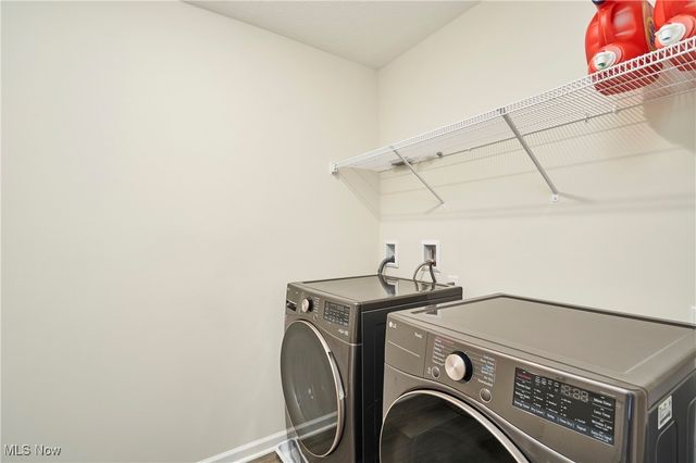 2865 Galway Drive, Brunswick Hills, OH 44212