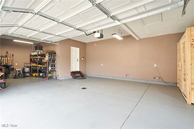 2865 Galway Drive, Brunswick Hills, OH 44212