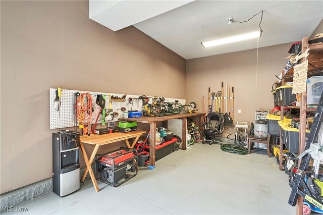 2865 Galway Drive, Brunswick Hills, OH 44212