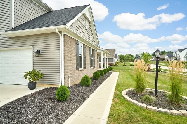 2865 Galway Drive, Brunswick Hills, OH 44212