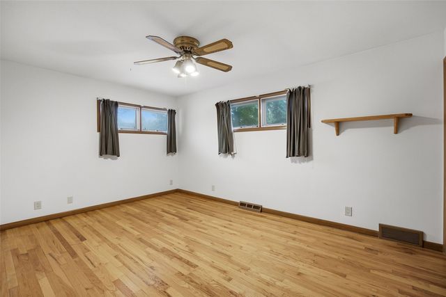 299 Red Fox Road SE, Cedar Rapids, IA 52403