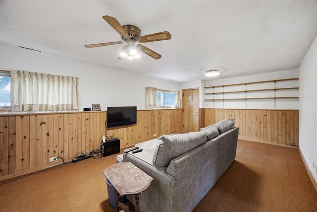 299 Red Fox Road SE, Cedar Rapids, IA 52403