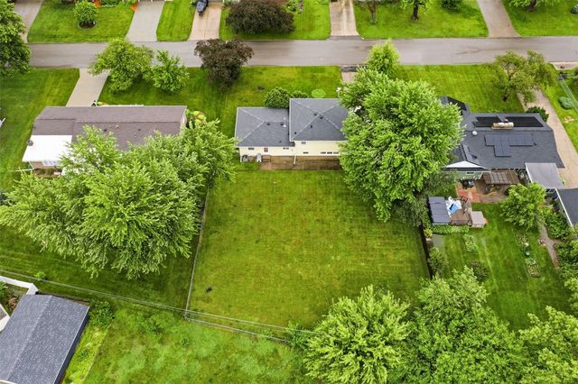 299 Red Fox Road SE, Cedar Rapids, IA 52403