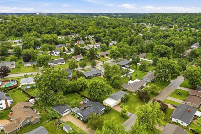 299 Red Fox Road SE, Cedar Rapids, IA 52403