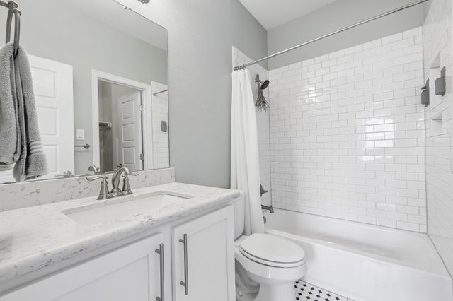 1848 Harvest Dance DR, Leander, TX 78641