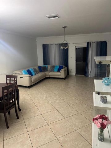 8370 SW 154th Avenue 9, Miami, FL 33193