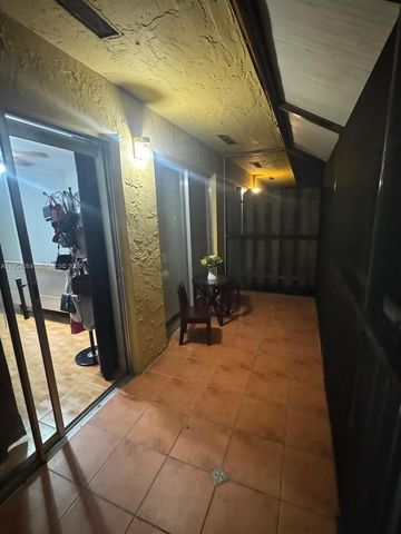 8370 SW 154th Avenue 9, Miami, FL 33193