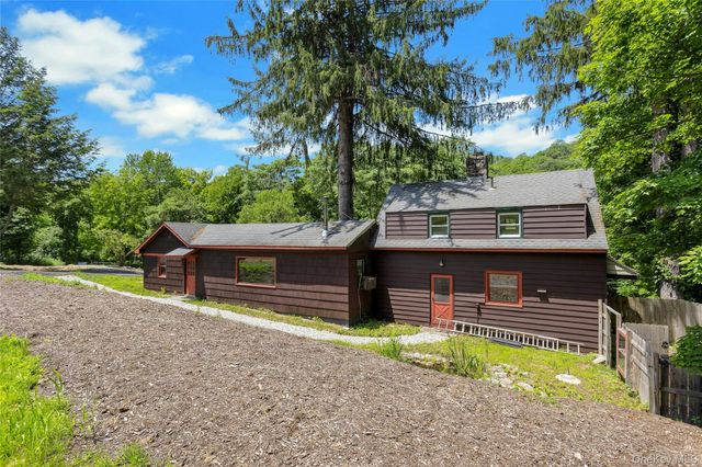 490 Peekskill Hollow Road, Putnam Valley, NY 10579