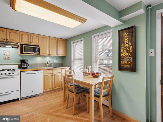 627 FORD STREET, Conshohocken, PA 19428