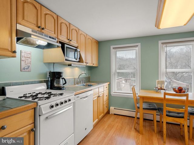 627 FORD STREET, Conshohocken, PA 19428