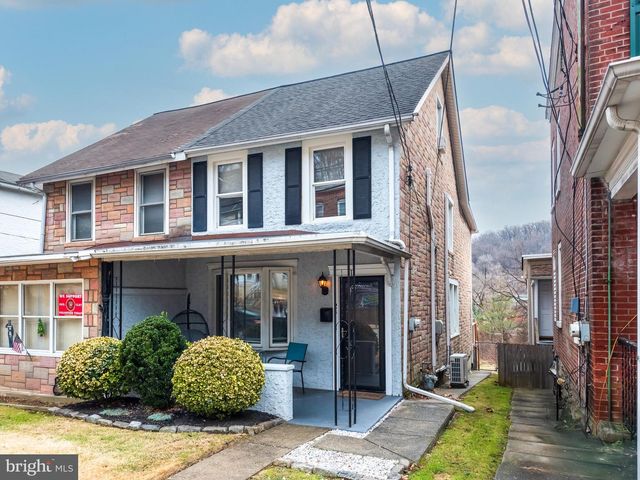 627 FORD STREET, Conshohocken, PA 19428
