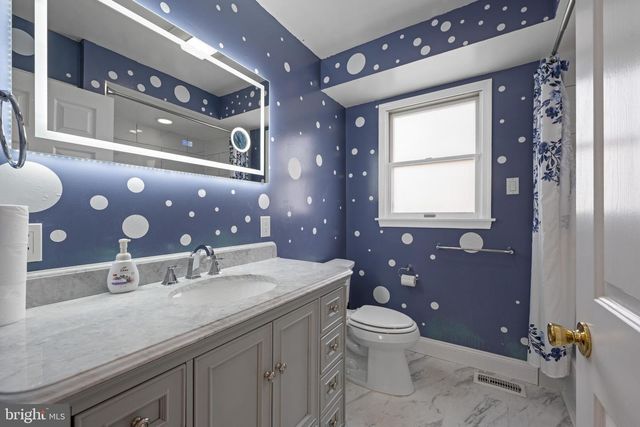 817 N BROAD ST, Woodbury, NJ 08096