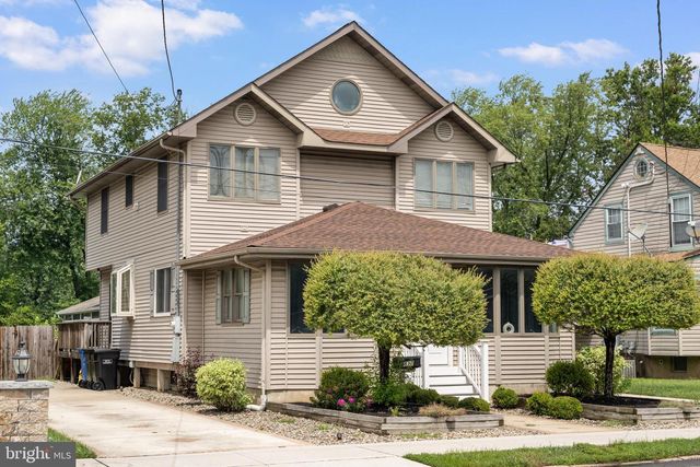 817 N BROAD ST, Woodbury, NJ 08096