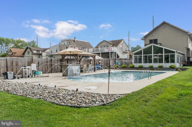 817 N BROAD ST, Woodbury, NJ 08096