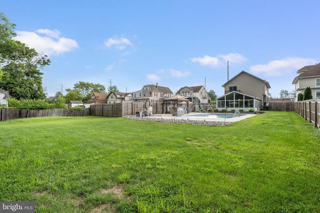 817 N BROAD ST, Woodbury, NJ 08096