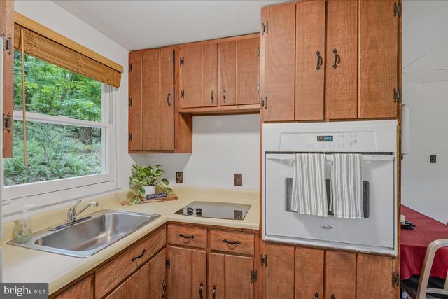 98 ORE TRL, Berkeley Springs, WV 25411