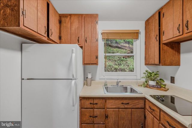 98 ORE TRL, Berkeley Springs, WV 25411