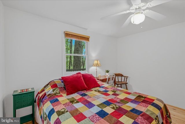 98 ORE TRL, Berkeley Springs, WV 25411