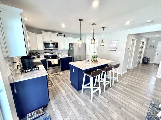 1017 Colonial Dr, Menallen Twp, PA 15401