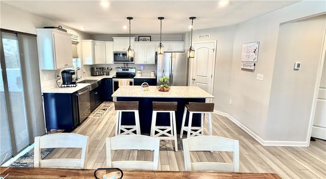 1017 Colonial Dr, Menallen Twp, PA 15401