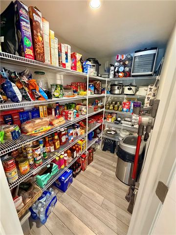 1017 Colonial Dr, Menallen Twp, PA 15401