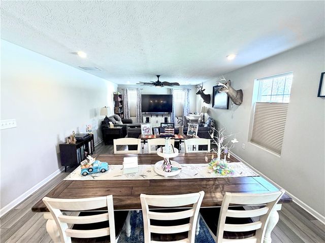 1017 Colonial Dr, Menallen Twp, PA 15401