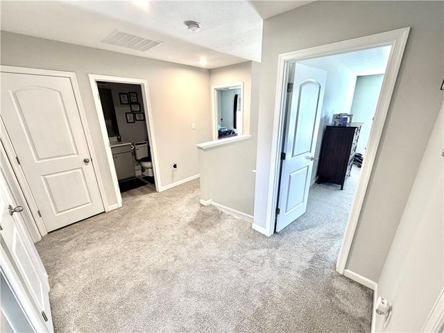 1017 Colonial Dr, Menallen Twp, PA 15401