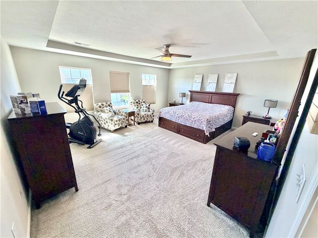 1017 Colonial Dr, Menallen Twp, PA 15401