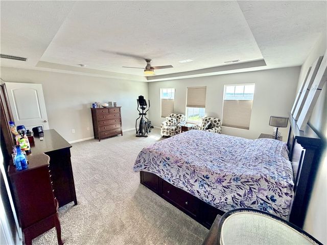 1017 Colonial Dr, Menallen Twp, PA 15401