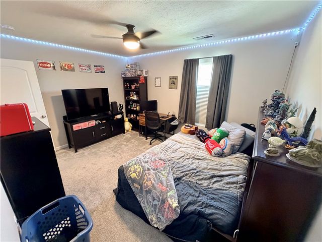 1017 Colonial Dr, Menallen Twp, PA 15401