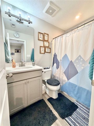 1017 Colonial Dr, Menallen Twp, PA 15401