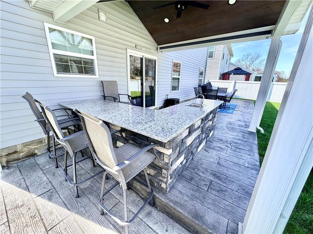 1017 Colonial Dr, Menallen Twp, PA 15401