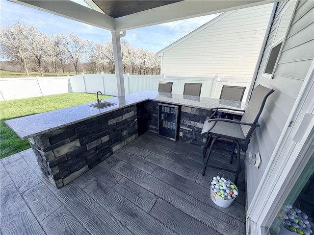 1017 Colonial Dr, Menallen Twp, PA 15401