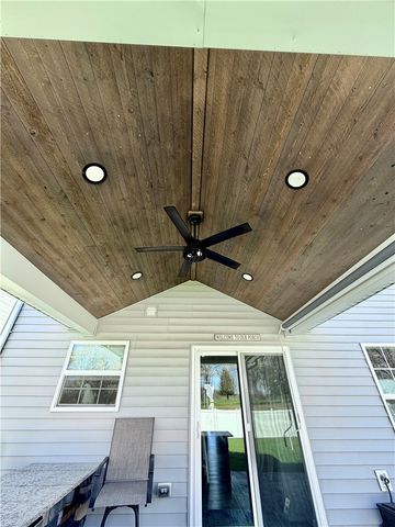 1017 Colonial Dr, Menallen Twp, PA 15401