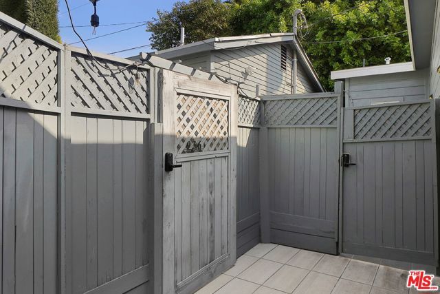 936 N Harper Avenue, West Hollywood, CA 90046