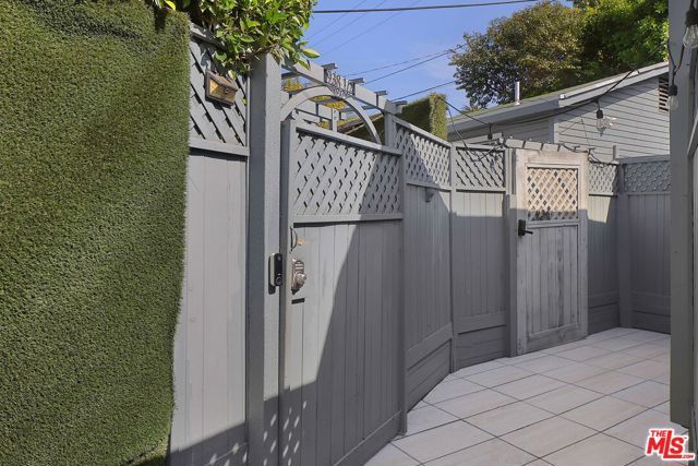 936 N Harper Avenue, West Hollywood, CA 90046