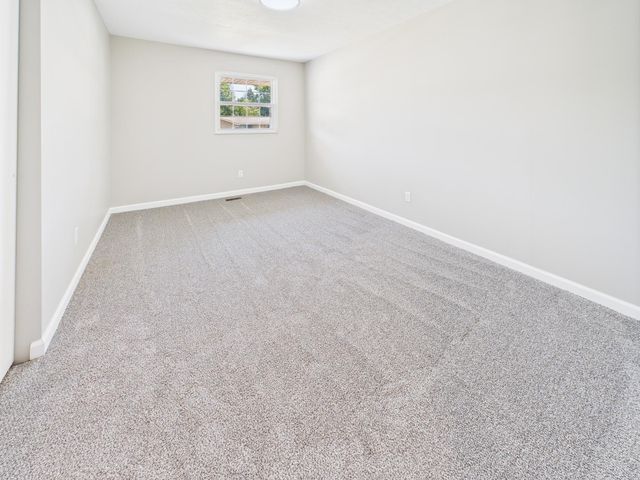 1229 King Richard Parkway 1229 King Richard Parkway, Dayton, OH 45449
