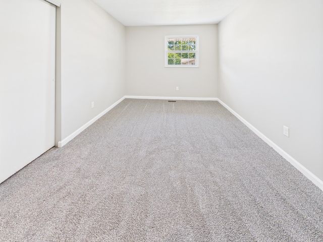 1229 King Richard Parkway 1229 King Richard Parkway, Dayton, OH 45449