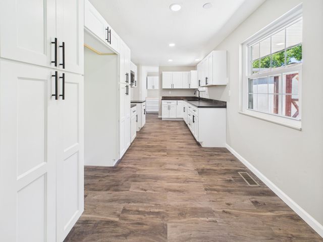 1229 King Richard Parkway 1229 King Richard Parkway, Dayton, OH 45449
