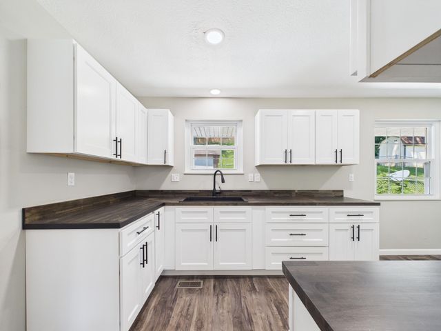 1229 King Richard Parkway 1229 King Richard Parkway, Dayton, OH 45449