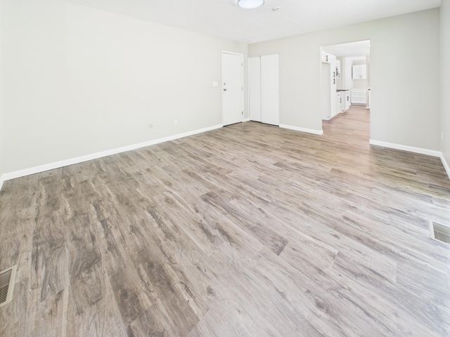 1229 King Richard Parkway 1229 King Richard Parkway, Dayton, OH 45449