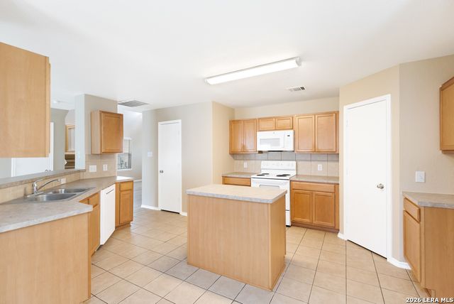 6526 Charles Field, San Antonio, TX 78238