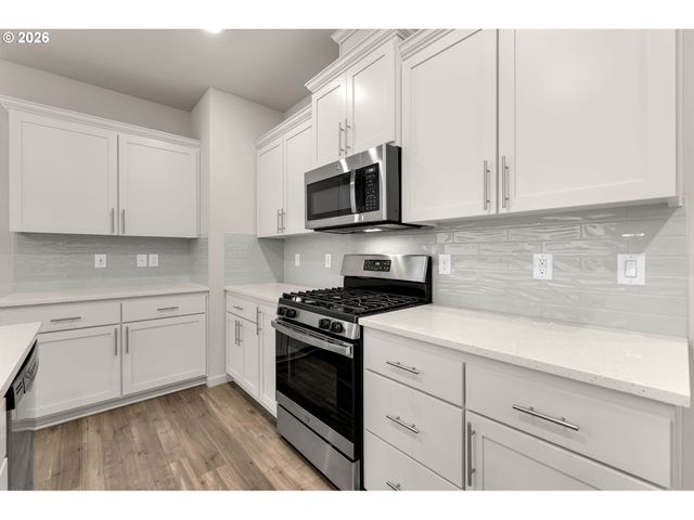 8643 N WRIGHT St, Camas, WA 98607