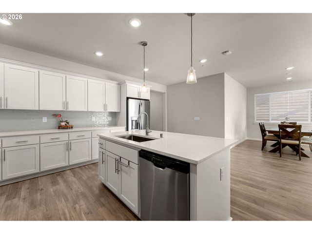8643 N WRIGHT St, Camas, WA 98607
